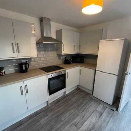 Amazing 8 Person 4 Bedroom And 2 Bathroom Mega House! Kingston upon Hull Luaran gambar