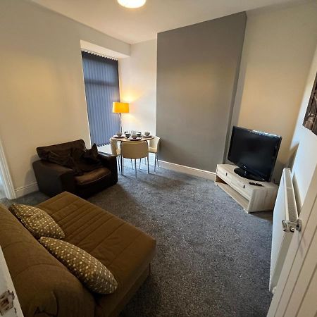 Amazing 8 Person 4 Bedroom And 2 Bathroom Mega House! Kingston upon Hull Luaran gambar