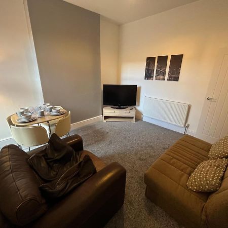 Amazing 8 Person 4 Bedroom And 2 Bathroom Mega House! Kingston upon Hull Luaran gambar